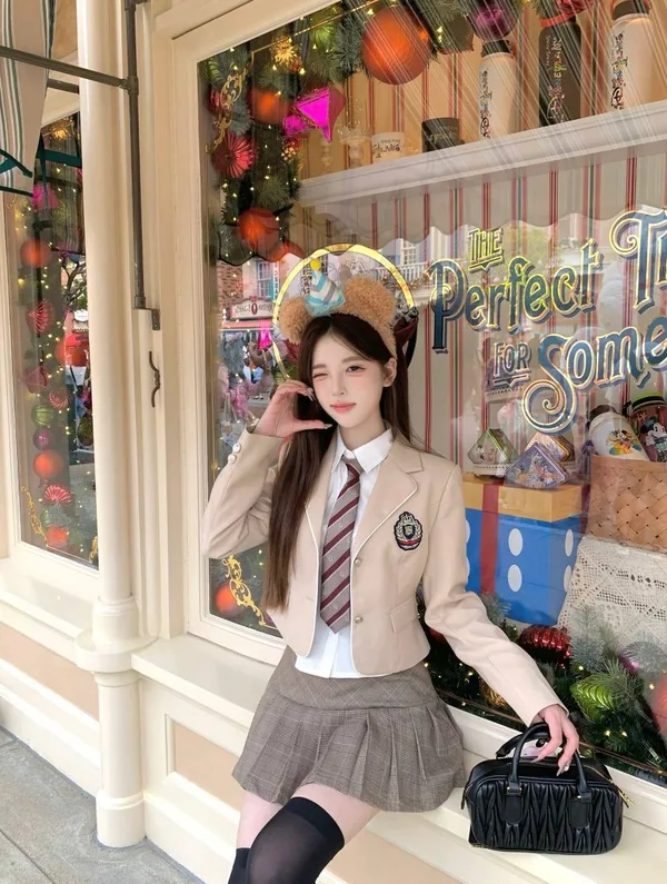 夏萱婷 - 迪拜 Escort Model